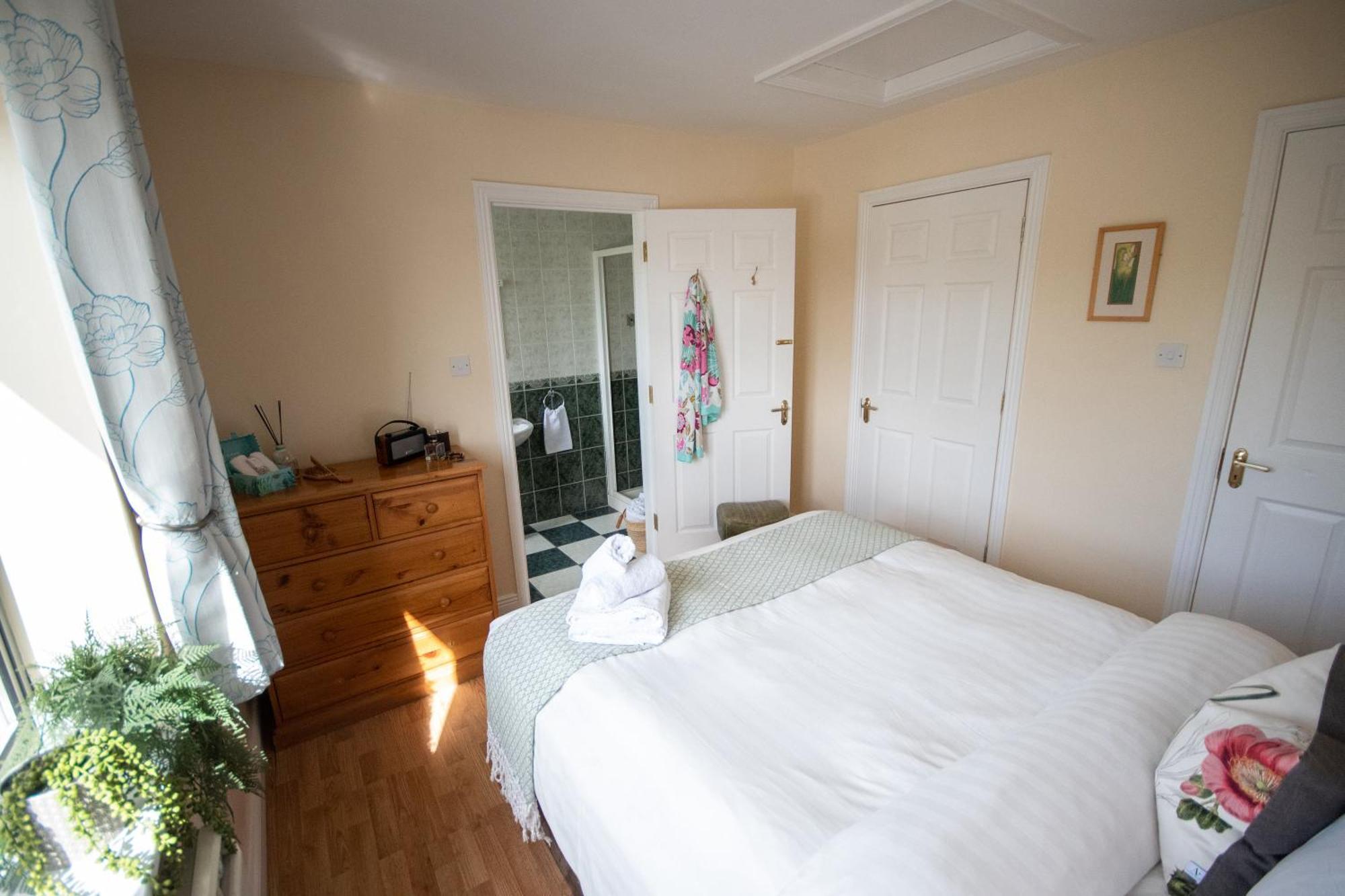 Waterfront View Apartment Carrick-on-Shannon Exterior photo