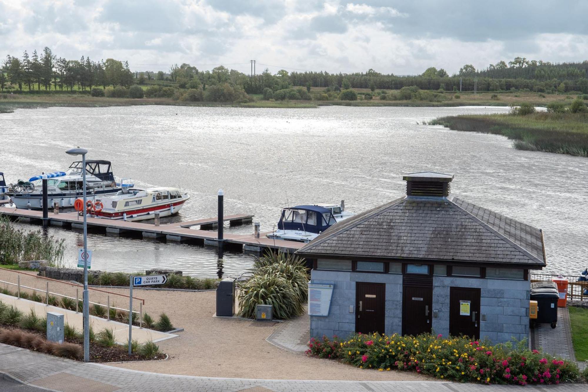 Waterfront View Apartment Carrick-on-Shannon Exterior photo