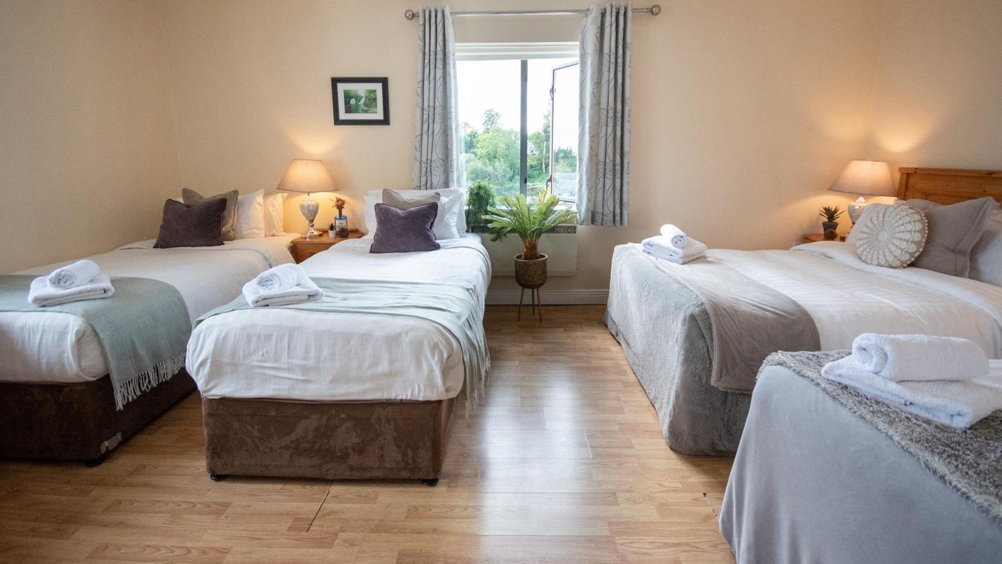Waterfront View Apartment Carrick-on-Shannon Exterior photo