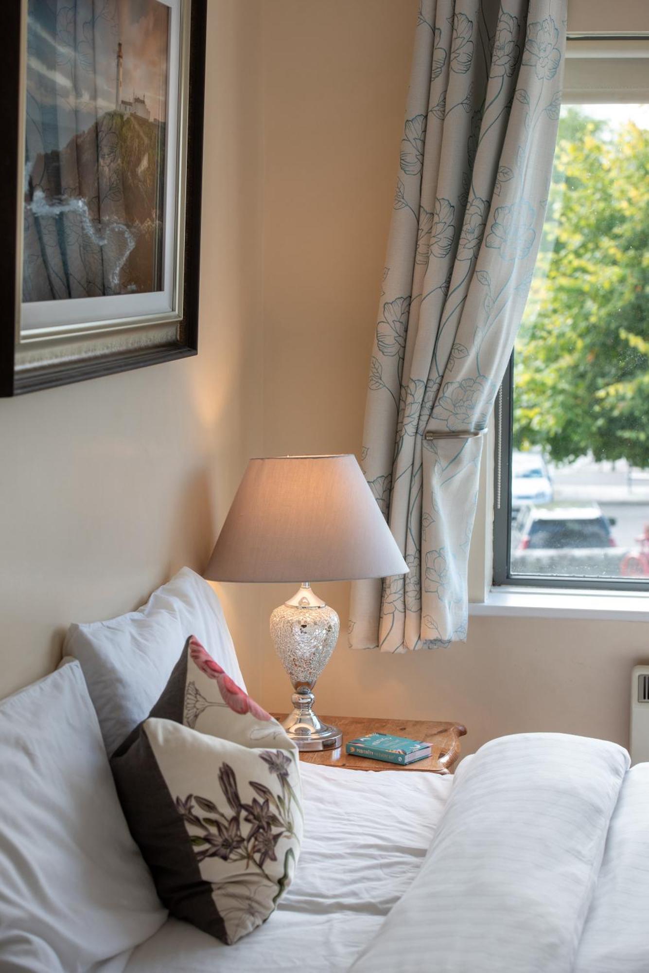 Waterfront View Apartment Carrick-on-Shannon Exterior photo